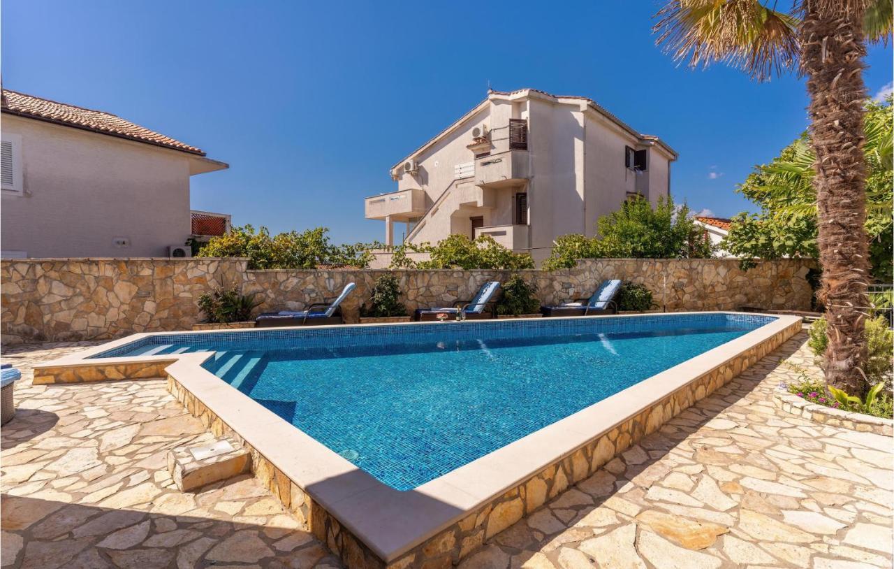 Cozy Apartment In Krk With Kitchen Krk Town Esterno foto